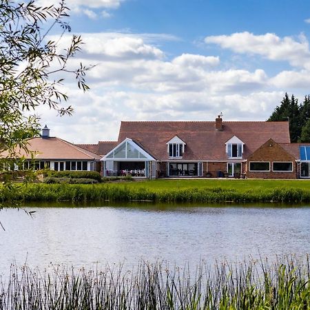 Kingfisher Hotel, Golf And Country Club Milton Keynes Zewnętrze zdjęcie