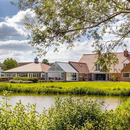 Kingfisher Hotel, Golf And Country Club Milton Keynes Zewnętrze zdjęcie