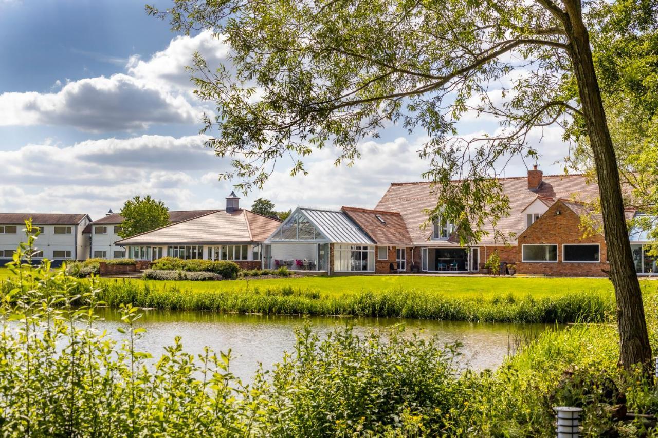 Kingfisher Hotel, Golf And Country Club Milton Keynes Zewnętrze zdjęcie